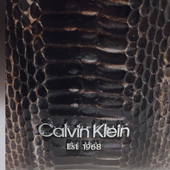 Celvin Klien Penny 3 Compartment Tote - Picture 5 of 13